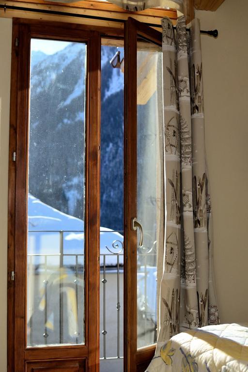 Chalet Hotel La Tarine 佩塞楠克鲁瓦 外观 照片